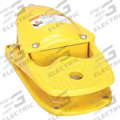 SQUARE D Foot Switch: 9002AW Series, 1 Pedals, Momentary, SPDT (MPN 9002AW1). Key specifications — Switch Action: Momentary; Foot Guard Included: No Guard Included; Brand: SQUARE D; Series: 9002AW; Power Source: Electrically Corded.