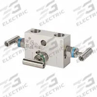 HAM-LET Three-Way Valve: Stainless Steel, 1/4" FNPT, 1/4" FNPT, 8,700 psi Pressure, FKM (MPN M-30S-10-4N-SS-V-T). Key specifications — Brand: HAM-LET; Inlet Connection: 1/4" FNPT; Outlet Connection: 1/4" FNPT.