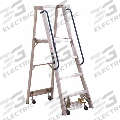 LOUISVILLE LADDER Platform Stepladder: 4 ft Ladder Size, Aluminum, 300 lb Load Capacity - Rolling Lightweight Aluminum Platform Stepladders