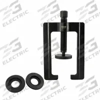 ESCO/EQUIPMENT SUPPLY CO Bearing Cup Installer: Bearing Cup Installer, Chromium-Molybdenum Steel (MPN 40316). Key specifications — Brand: ESCO/EQUIPMENT SUPPLY CO; Application: Class 6 to 8 Transportation Trucks and Equipment; For Use With: Manual and Impact-Driven Tools; Includes: Individual Adapters to Fit Spicer SPL 140, 170, and 250 Series Drivelines; Material: Chromium-Molybdenum Steel; Tool Type: Bearing Cup Installer; Vehicle Make: Freightliner.