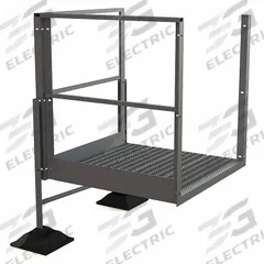 TRI-ARC Turn Platform: 5.2 ft Overall Ht, 500 lb Load Capacity, Aluminum (MPN URTTP20). Key specifications — Brand: TRI-ARC; Color: Silver; Material: Aluminum.