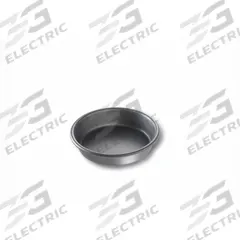CHICAGO METALLIC Pizza Pan: 7 3/16 in Overall Dia, Anodized Aluminum, Solid, 14 ga Gauge (MPN 91065). Key specifications — Brand: CHICAGO METALLIC; Product Type: Pizza Pan; Material: Anodized Aluminum; Perforated: Solid; NSF Certified: No; Coating: Pre-Seasoned.