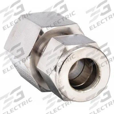 PARKER Compression Fitting Adapter: 1/4 in OD x 1/4 in Pipe Fitting Size - Double-Ferrule Stainless Steel Fittings