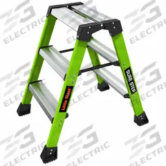 LITTLE GIANT Step Stool: 3 Steps, 2.4 ft Overall Ht, 375 lb Load Cap, Fiberglass, 2.2 ft Standing Ht (MPN 910-00001). Key specifications — Brand: LITTLE GIANT; Color: Green.