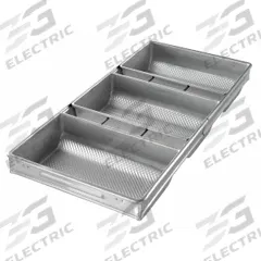 CHICAGO METALLIC Rye Bread/Miche Pan Set: Aluminized Steel, 3 Slots, 12 1/4 in Overall Wd, Silver (MPN 47125). Key specifications — Pan Style: Rye Bread/Miche Pan; Brand: CHICAGO METALLIC; Color: Silver; Material: Aluminized Steel; NSF Certified: No; Number of Slots: 3.