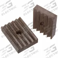 RIDGID Lower Jaw Set: 40100, For Use With Bench Yolk Vise (MPN 40550). Key specifications — attr541883: 40100; attr514584: Lower Jaw Set; attr514585: Bench Yolk Vise; attr473852: RIDGID.