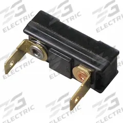 Automotive Circuit Breaker: CBT-M, 12V DC, Blade (MPN CBT-15M). Key specifications — Series: CBT-M; Voltage: 12V DC; Interrupt Rating: Not Rated; Terminal Connection: Blade; Circuit Breaker Type: Type II Automotive Circuit Breaker; Brand: BUSSMANN.
