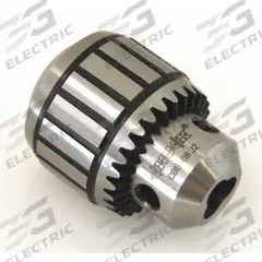 LLAMBRICH Drill Chuck: JT4, 1/8 in to 3/4 in Capacity, K4 Key, Ball Bearing (MPN CBB-19 J4). Key specifications — attr1030288: LLAMBRICH USA; attr1030284: CBB-19 J4.