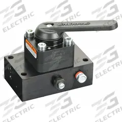 ENERPAC 3 Way Manual Valve: 4.5 gpm Max Flow Rate, Three Positions, Three-Way Ways, Tandem Center (MPN VM33M). Key specifications — attr1018253: ENERPAC; attr1018249: VM33M; attr1018300: Manual; attr1018289: VM.