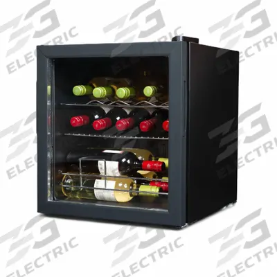BLACK & DECKER Refrigerator: Black, 1.5 cu ft Total Capacity, 3 Shelves - Beverage Coolers