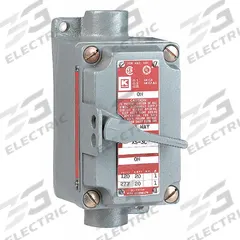 HUBBELL KILLARK Motor Starter Switch: 1 Gang, 2 Poles, 20 A, 0.75 in Hub Dia, Feed Through (MPN XSX-52). Key specifications — Brand: HUBBELL KILLARK; Factory Sealed: No.