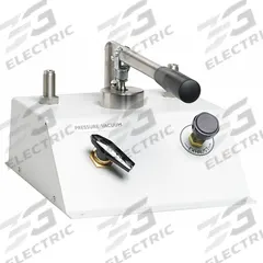 FLUKE Comparison Test Pump Kit: Pneumatic Deadweight Tester, Battery, Carrying Case/Gauge, LCD, USB (MPN P5510-2700G-1/C). Key specifications — Includes: Gauge; Power Source: Battery; Pressure Measurement Accuracy: +/-0.02% Full Scale; Brand: FLUKE.