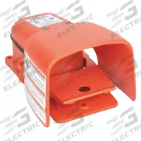 LINEMASTER Foot Switch: Hercules Series, 1 Pedals, Momentary, SPDT (MPN 531-SWH). Key specifications — Switch Action: Momentary; Foot Guard Included: Guard Included; Brand: LINEMASTER; Series: Hercules; Power Source: Electrically Corded.