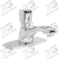 ZURN Low Arc Bathroom Faucet: AquaSpec®, Single-Post, Brass, Chrome Finish, 0.5 gpm Flow Rate, Spray (MPN Z86100-XL-CP4-3M). Key specifications — Brand: ZURN; Series: AquaSpec®; Includes: Integral Shank Filter.