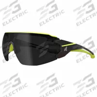 EDGE EYEWEAR Safety Glasses: Smoke Lens, Half-Frame, Vapor Shield, Metal Detectable, Taven Series (MPN TV166VS). Key specifications — Brand: EDGE EYEWEAR; Frame Color: Black/High-Visibility Yellow; Lens Color: Smoke; Lens Properties: Advanced Anti-Fog.