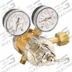 SMITH EQUIPMENT Gas Regulator: Two Stage, CGA 540 Inlet, 9/16"-18 M RH Outlet, 125 psig, Oxygen (MPN 35-125-540). Key specifications — Brand: SMITH EQUIPMENT; Manufacturer Part Number: 35-125-540; Diaphragm Material: Neoprene; Outlet Connection: 9/16"-18 M RH; Inlet Connection: CGA 540.