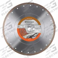 HUSQVARNA Diamond Saw Blade: 14 in Blade Dia., Wet/Dry, For Power Cutter, Good, Segmented, 5 PK (MPN 579815702). Key specifications — attr1097734: Wet/Dry; attr1097738: Power Cutter; attr1097751: HUSQVARNA.