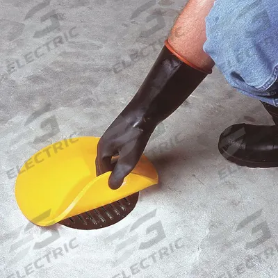 CONDOR Drain Cover Seal: 30 in diameter, 24 in dia Max Drain Size, Yellow, 3/8 in Thick - Self-Sealing Drain Cover Seals