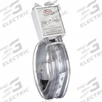 DWYER Analog Manometer: Flex U-Tube, 1211-12, -6 in wc to 6 in wc, 12 in Tube Lg. Key specifications — Series: 1211; Includes: (2) Nylon Rubber Tubing Connectors; Brand: DWYER; Housing Material: Vinyl-Plastic; Manufacturer Part Number: 1211-12; Fluid Color: Green.