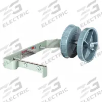 3M Tape Dispenser: For 2 in Max Tape Wd, For 3 in Tape Core Dia, For 11 in Max Tape Roll Dia (MPN M75). Key specifications — Handle Grips: Clam Shell; Brand: 3M.