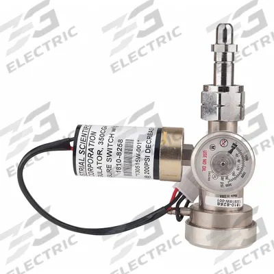 INDUSTRIAL SCIENTIFIC Gas Cylinder Regulator: Gas Regulator, Switch, Stainless Steel - Accessories for Portable Gas Detection Calibration