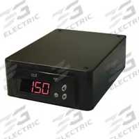BRISKHEAT Temperature Controller: 5 1/2 in Overall Ht, 4 1/4 in Overall Lg, 1 3/4 in Overall Wd (MPN SDC240JF-A). Key specifications — Product Type: Temperature Controller; Brand: BRISKHEAT.