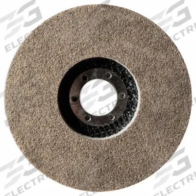 ARC ABRASIVES Non-Woven Depressed Center Discs: 4 1/2 in x 7/8 in, Aluminum Oxide, Medium - General Purpose Surface-Conditioning Discs for All Metals