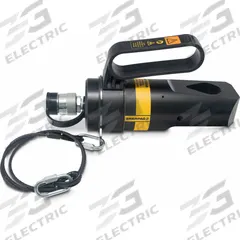 ENERPAC Hydraulic Nut Splitter, 20 ton: 1 in to 1 1/4 in Bolt Size Range, 20 ton Nominal Capacity (MPN NSH3646). Key specifications — attr96694: 1 in to 1-1/4 in; attr96695: 1-27/64 in to 1-13/16 in; attr98161: NSH3646; attr98871: ENERPAC.