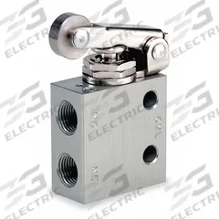 ARO Manual Air Control Valve: MaxAir, Three-Way / Two-Position, Roller, Gray, 7 scfm Flow Rate - Max (MPN M251RS). Key specifications — attr1092903: Gray; attr1086905: Spring Return; attr1086907: MaxAir; attr1086914: Normally Open/Normally Closed; attr1086904: Manual Air Control Valve; attr1086871: M251RS.