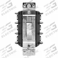 LEVITON Manual Motor Controller: 3 Poles, 30 A, No Enclosure (MPN MS303-DSW). Key specifications — Brand: LEVITON; Maximum Voltage Rating: 600V; Mounting Style: Surface; Pilot Light: Not Included.