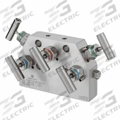 HAM-LET Five-Way Valve: Stainless Steel, 1/2" FNPT, Flange, 6,000 psi Pressure, PTFE, 1/4" FNPT (MPN M-53T-15-8NF-SS-T-T-P). Key specifications — Brand: HAM-LET; Drain: 1/4" FNPT; Inlet Connection: 1/2" FNPT; Outlet Connection: Flange.