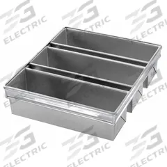 CHICAGO METALLIC Pullman Bread Pan: Aluminized Steel, 3 Slots, 13 3/4 in Overall Wd, 4 in Overall Dp (MPN 44635). Key specifications — Pan Style: Pullman Bread Pan; Brand: CHICAGO METALLIC; Color: Silver; Material: Aluminized Steel; NSF Certified: No; Number of Slots: 3.