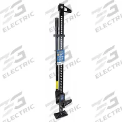 REESE High-Lift Farm Jacks: Steel, Manual Handle, Mechanical, 4 ton Load Capacity, 4 1/2 in Min Lift (MPN 7060900). Key specifications — Brand: REESE; Lifting Actuator: Manual Handle; Body Material: Steel.