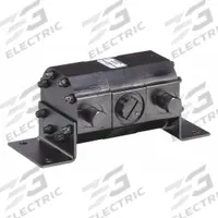 CONCENTRIC Hydraulic Flow Divider: #10 SAE O-Ring Boss, 5 gpm to 10 gpm, #10 SAE O-Ring Boss (MPN 1020076). Key specifications — attr1011881: CONCENTRIC; attr1035177: #10 SAE O-Ring Boss; attr1035178: #10 SAE O-Ring Boss.