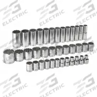 GEARWRENCH Socket Set: 1/2 in Drive, 6-Point, SAE, 9 mm to 32 mm (MPN 80730). Key specifications — attr1224269: 1/2 in; attr1204685: Not Tether Capable; attr1204650: 9 mm to 32 mm; attr1204673: Socket Bits Not Included; attr1204688: GEARWRENCH; attr1224230: Friction; attr1224354: No Thin Wall; attr1206170: Standard Sockets.
