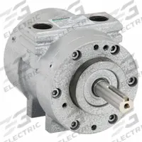 SPEEDAIRE Air Motor: 2.5 hp, 78.75 in-lb Torque, 3,000 RPM, 68 cfm, Foot/Hub, 1/2 in NPT, CCW, Keyed (MPN 22UX62). Key specifications — attr294737: SPEEDAIRE.