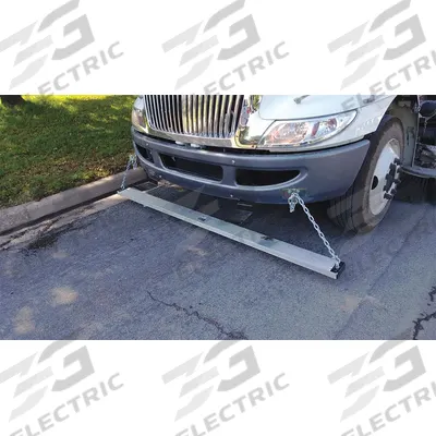 APPROVED VENDOR Magnetic Hanging Sweeper: 72 in Magnet Lg, 1 3/4 in Magnet Ht - Chain-Mount Magnetic Sweepers
