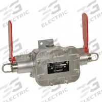APPLETON ELECTRIC Emergency Cable Pull Switch: AFUX Series, Left and Right Pull Cord (MPN AFUX0333-33). Key specifications — Case Material: Cast Aluminum; Horsepower: 2 HP @ 250V AC; Reset: Actuator; Indicator: Flag Arm; Wiring Entry: Conduit; Manufacturer Part Number: AFUX0333-33; Action: Maintained; Series: AFUX.