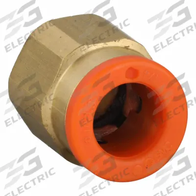 SMC Push-Fit Adapter Fitting: 1/4 in OD x 5 mm Pipe Size, Push-to-Connect x Metric - Polybutylene & Brass Tube Fittings
