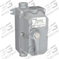 EATON Manual Motor Starter: Non-Reversing, 3 Poles, NEMA Size M-1, 30 A, Thermal Protection (MPN B100U1C). Key specifications — Brand: EATON; Thermal Unit Type: Melting Alloy Thermal Units (Sold Separately).