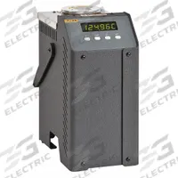 FLUKE Thermometer Calibrator: 95°F to 392°F /35°C to 200°C, 95°F to 392°F /35°C to 200°C, +/-0.25°C (MPN 6102-156). Key specifications — Brand: FLUKE; Accuracy: +/-0.25°C; Stability: ±0.03°C at 200°C (Oil 5013); Common Fluid Compatibility: Water (Distilled).