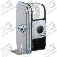 Air Pressure Switch: Adj, Auto Reset, 0.3 in wc to 1.4 in wc, Conduit Box, SPDT, NPT, 1/8 in NPT (MPN P32AF-13C). Key specifications — Manufacturer Part Number: P32AF-13C; Brand: JOHNSON CONTROLS.