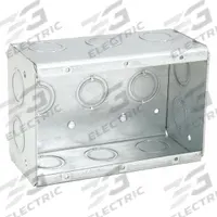 RACO Electrical Box: Steel, 3 Gangs, 2 1/2 in Box Dp, 5 5/8 in Box Wd, 3 3/4 in Box Ht (MPN 692). Key specifications — Brand: RACO; Bracket Style: Without Bracket; Clamp Style: Without Clamps.