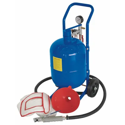 WESTWARD Pressure-Feed Portable Abrasive Blaster, 45 lb Media Capacity, 25 cfm - Pressure-Feed Portable Abrasive Blasters