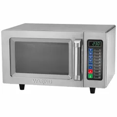 This commercial countertop microwave delivers 1,000 W cooking power with a 0.9 cu ft oven capacity. Designed for medium-duty foodservice environments, it supports reheating and cooking tasks in restaurants, cafeterias, and convenience stores.
