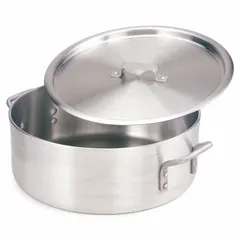 The CRESTWARE Brazier is a heavy-duty aluminum vessel with a 5 mm gauge, 35-quart capacity, and 5 3/4-inch overall height. It is used in commercial kitchens for braising, roasting, or holding large batches of food.