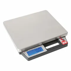 This food scale from TAYLOR features a weighing surface of 13 1/4 in width and 11 1/4 in depth. Readability is 0.01 kg/0.5 oz. Suitable for weighing ingredients in commercial kitchens, bakeries, and food processing environments.