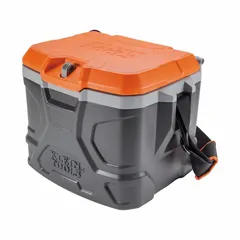This heavy-duty chest cooler holds 18 cans with a 17 qt capacity and provides 30 hours of ice retention. It is designed for keeping food and beverages cold on job sites, during outdoor work, or at industrial facilities. The cooler does not include a drain plug or wheels.