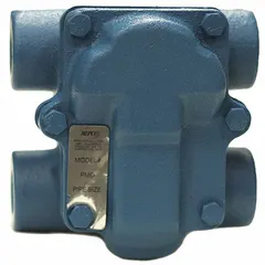 Cast iron H-pattern float and thermostatic steam trap with 1 1/2 in FNPT connections. Rated for 4,075 lb/hr condensate capacity at 15 psi maximum pressure and 450°F maximum temperature. Stainless steel float. Designed for horizontal installation in steam distribution and process heating systems.