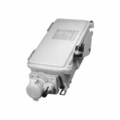 Watertight interlock rated for 600V AC, three-phase, 60 A, with 4 poles and 3 wires. Non-reversing design suitable for industrial electrical disconnect applications requiring a sealed enclosure in wet or harsh environments.